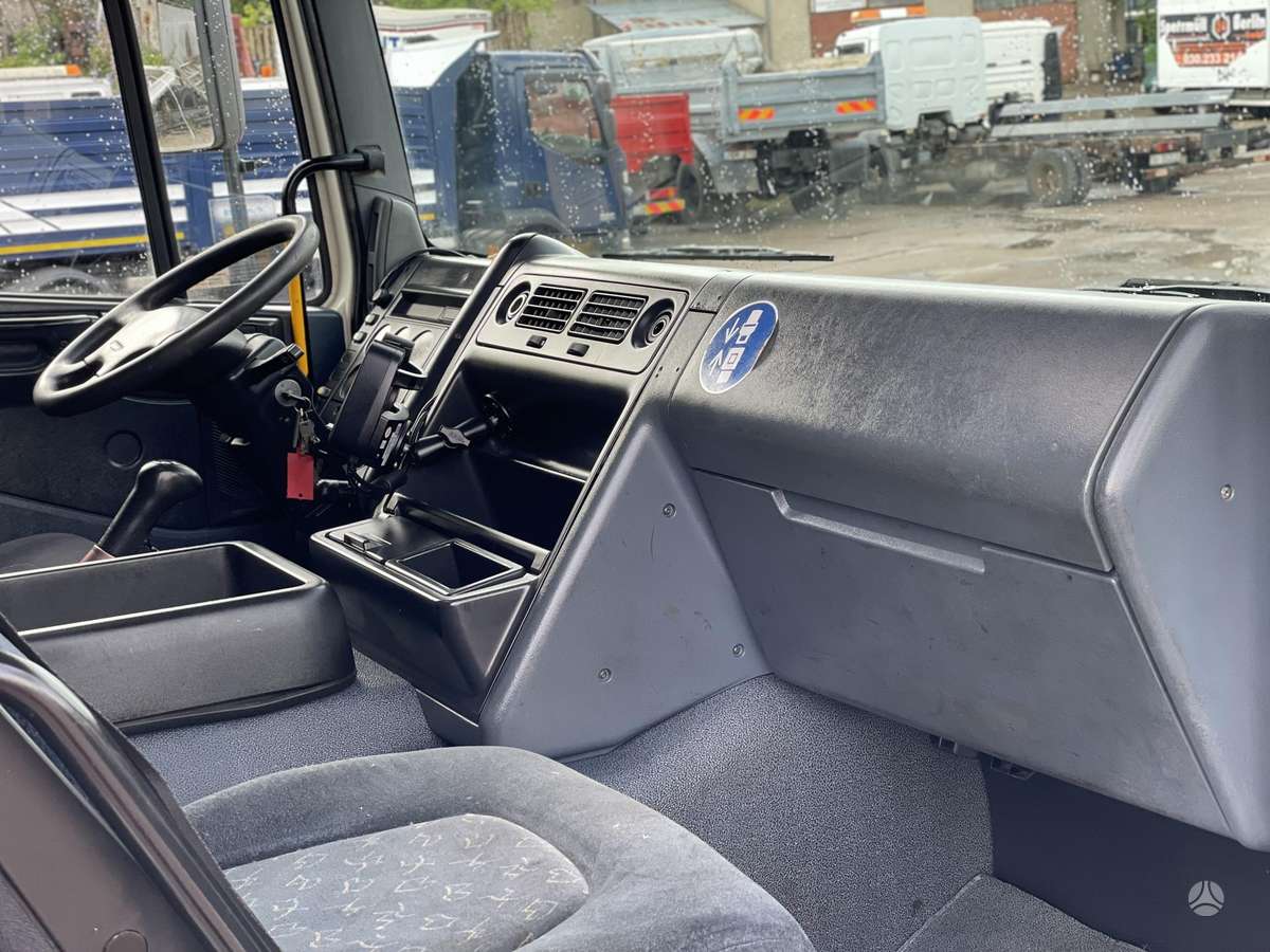 DAF CF, platformas