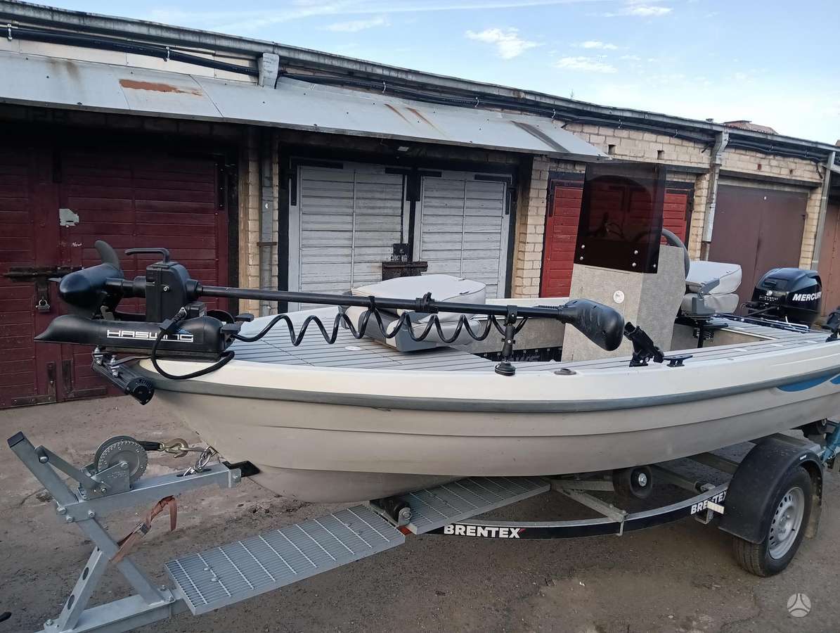 Terhi Sea fun, plastikinės valtys