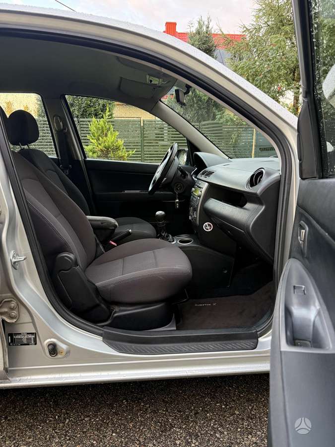 Mazda 2, 1.4 l., Хэтчбек