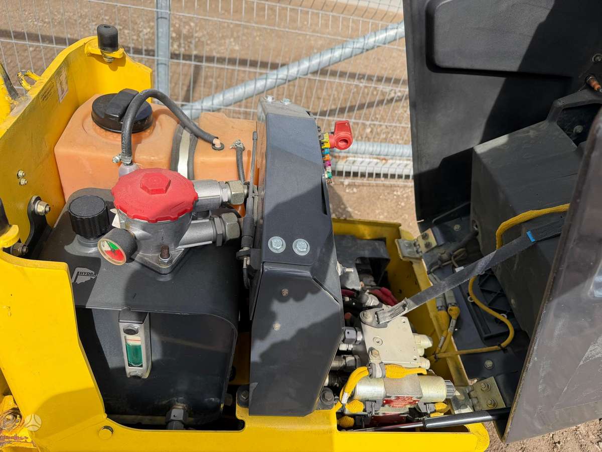 Bomag BMP8500, vibrator / compactor
