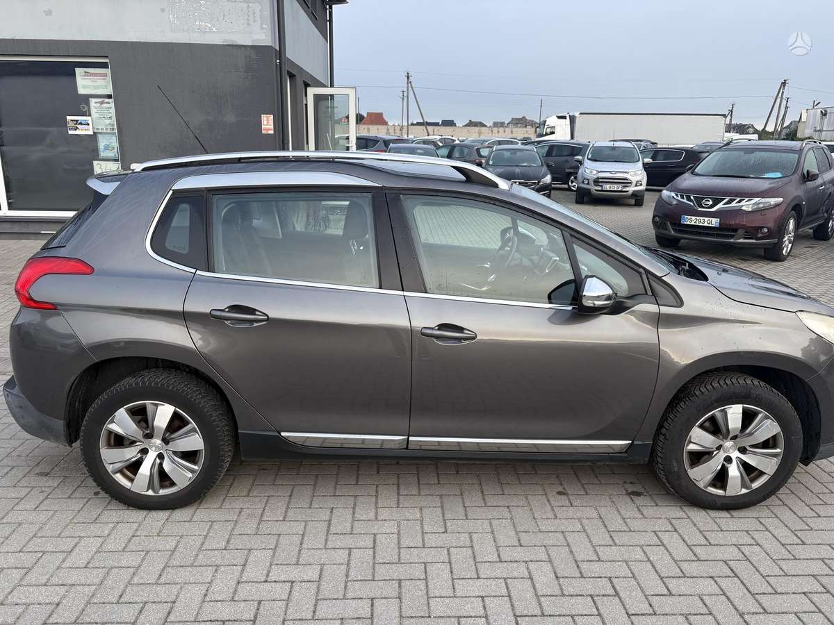Peugeot 2008, 1.2 l., Универсал