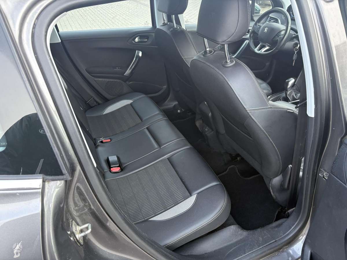Peugeot 2008, 1.2 l., Универсал