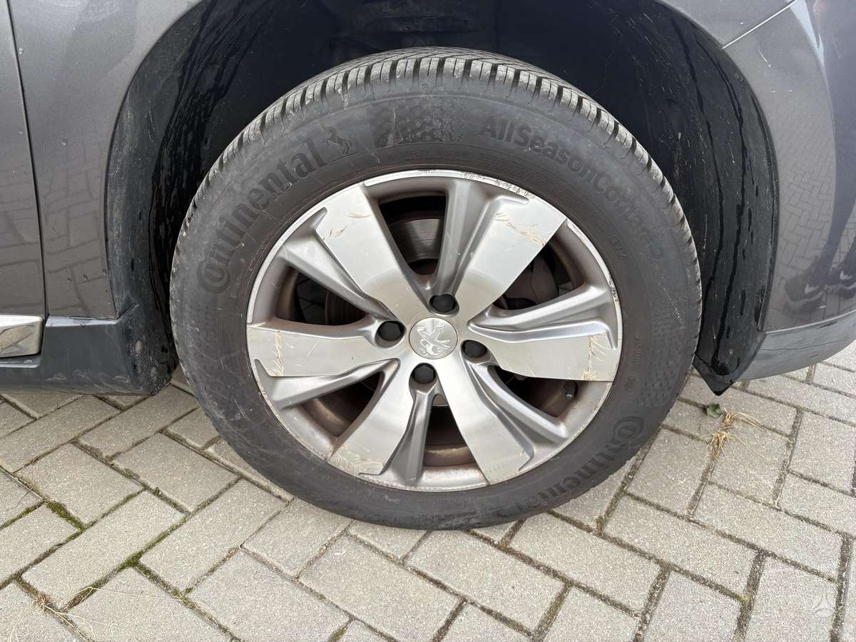 Peugeot 2008, 1.2 l., Универсал