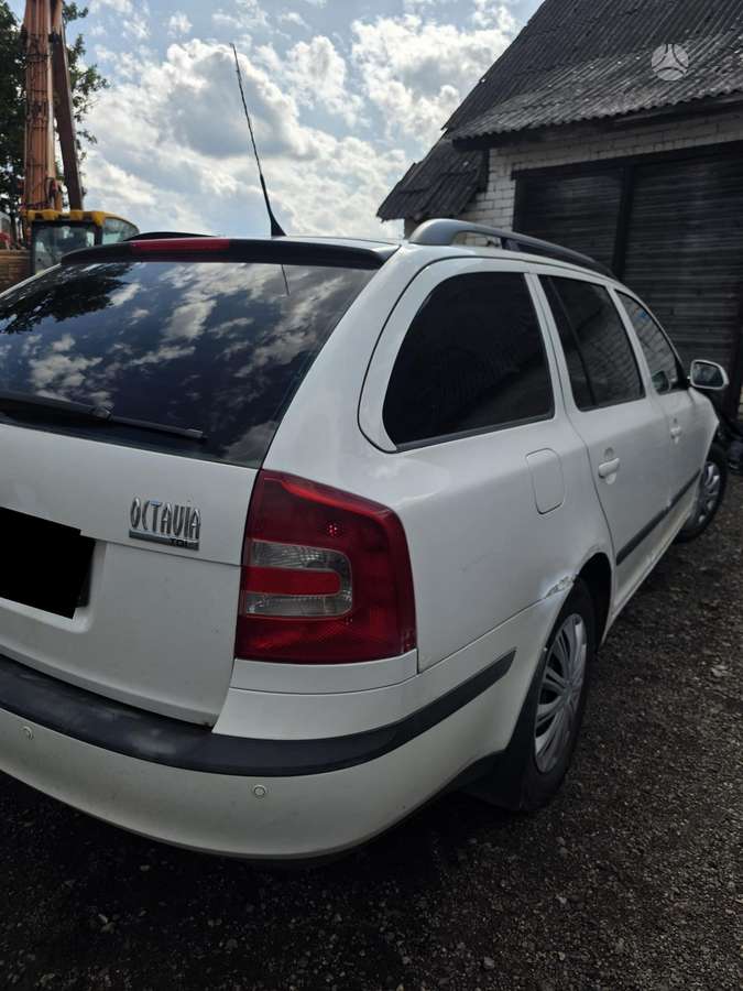 Skoda Octavia dalimis