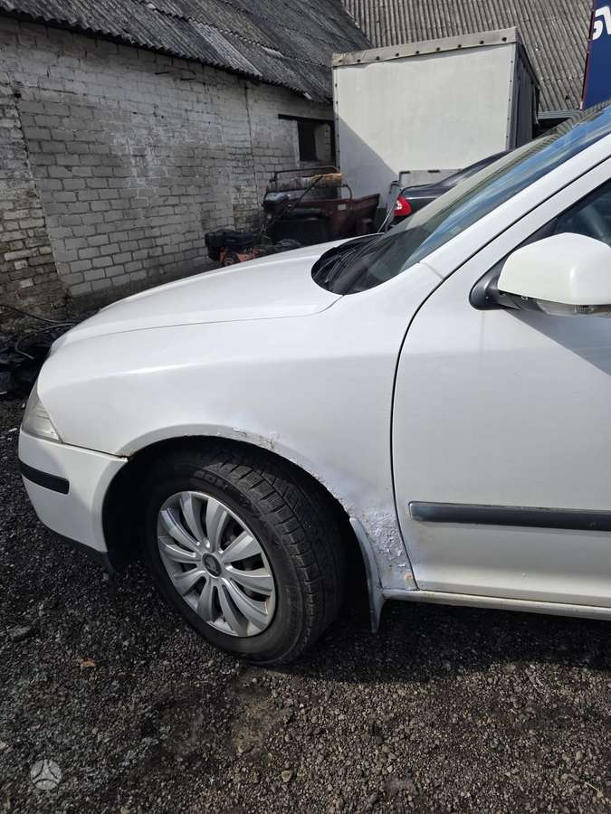 Skoda Octavia dalimis