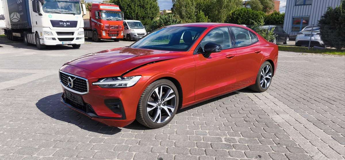 Volvo S60, 2.0 l., Седан