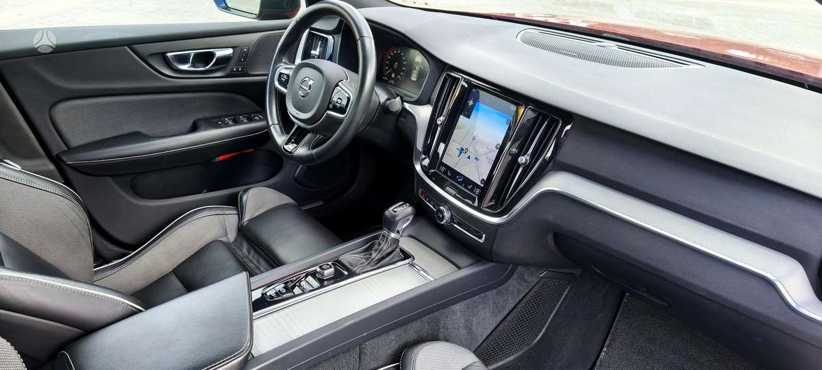 Volvo S60, 2.0 l., Седан