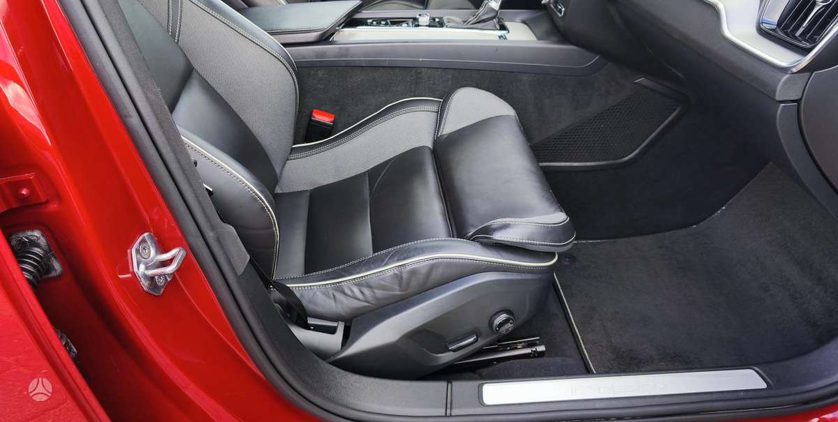 Volvo S60, 2.0 l., Седан