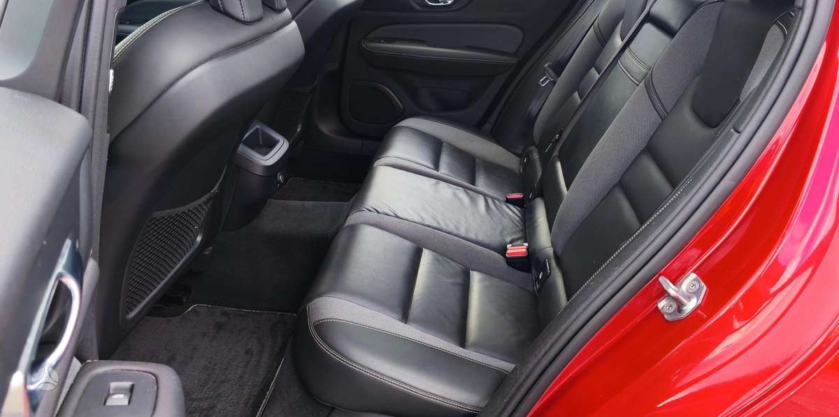 Volvo S60, 2.0 l., Седан