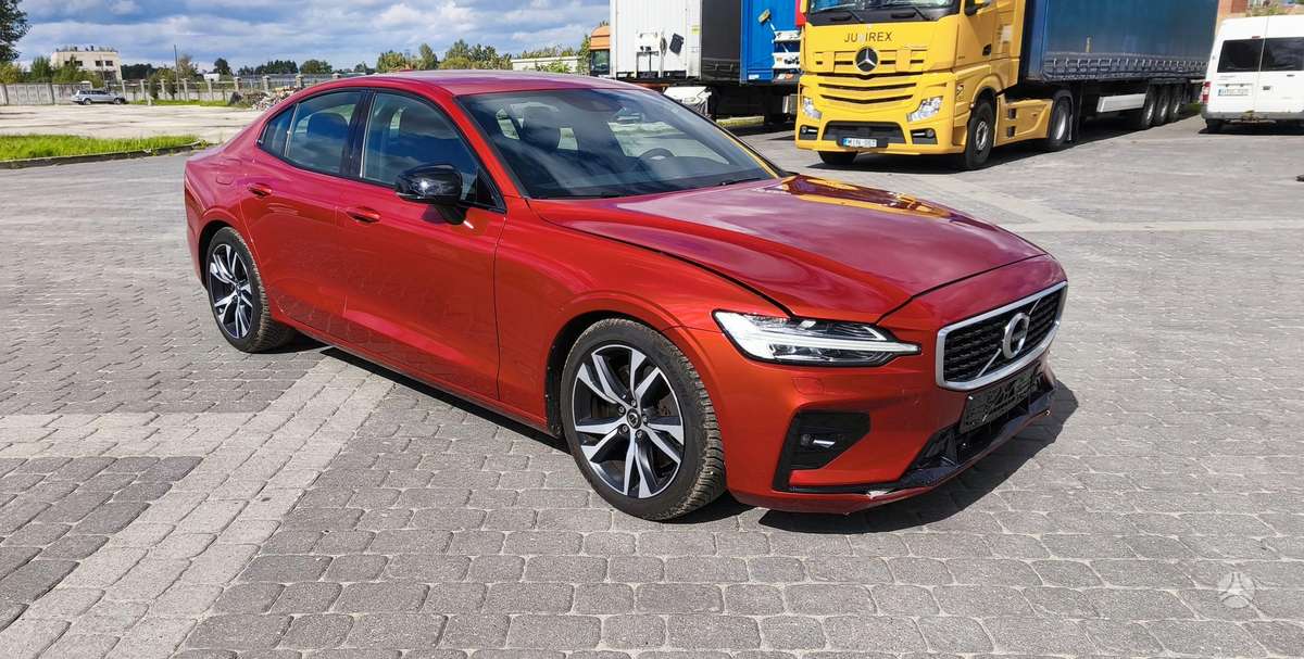 Volvo S60, 2.0 l., Седан