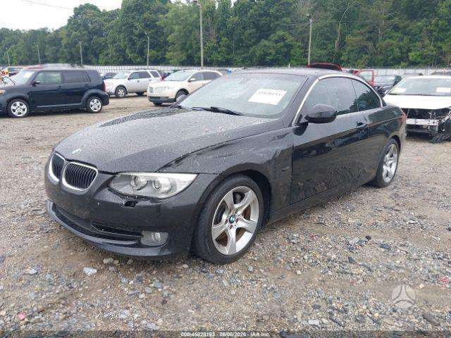 BMW 335, Седан