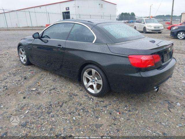 BMW 335, Седан