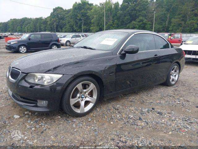 BMW 335, Седан