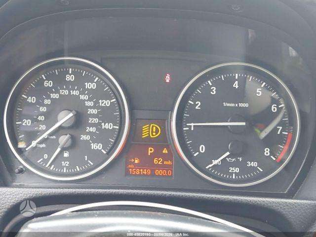 BMW 335, Седан