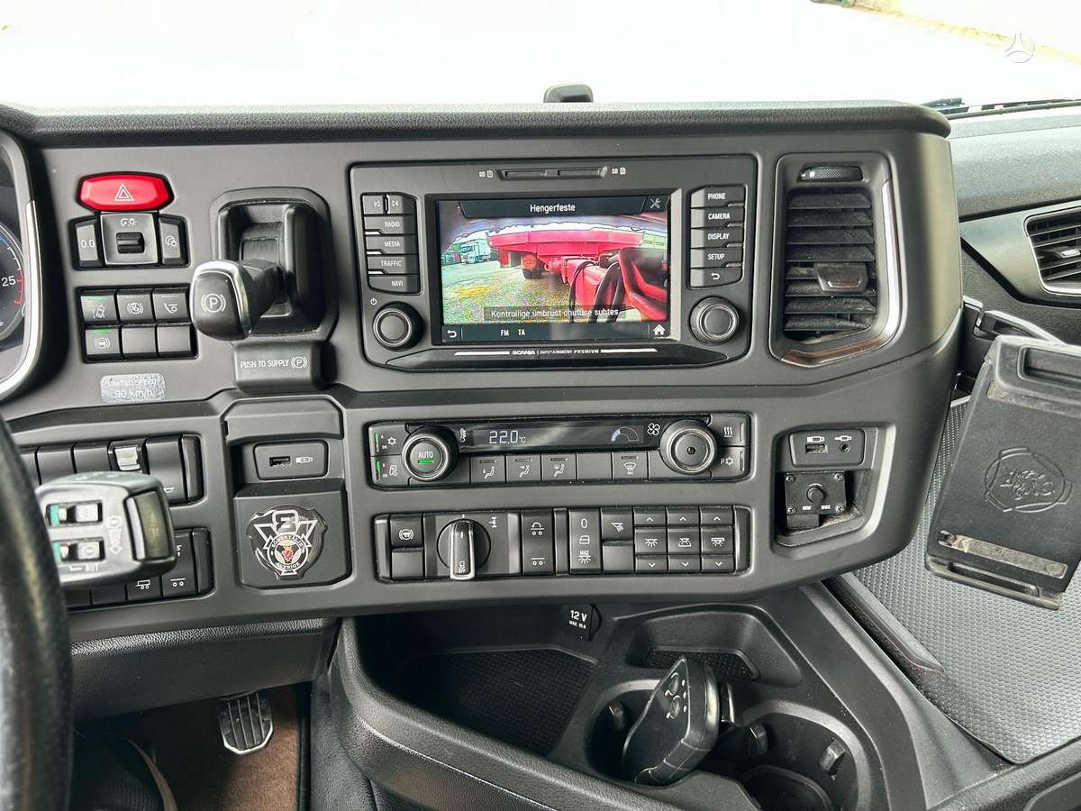 Scania R580, platformos