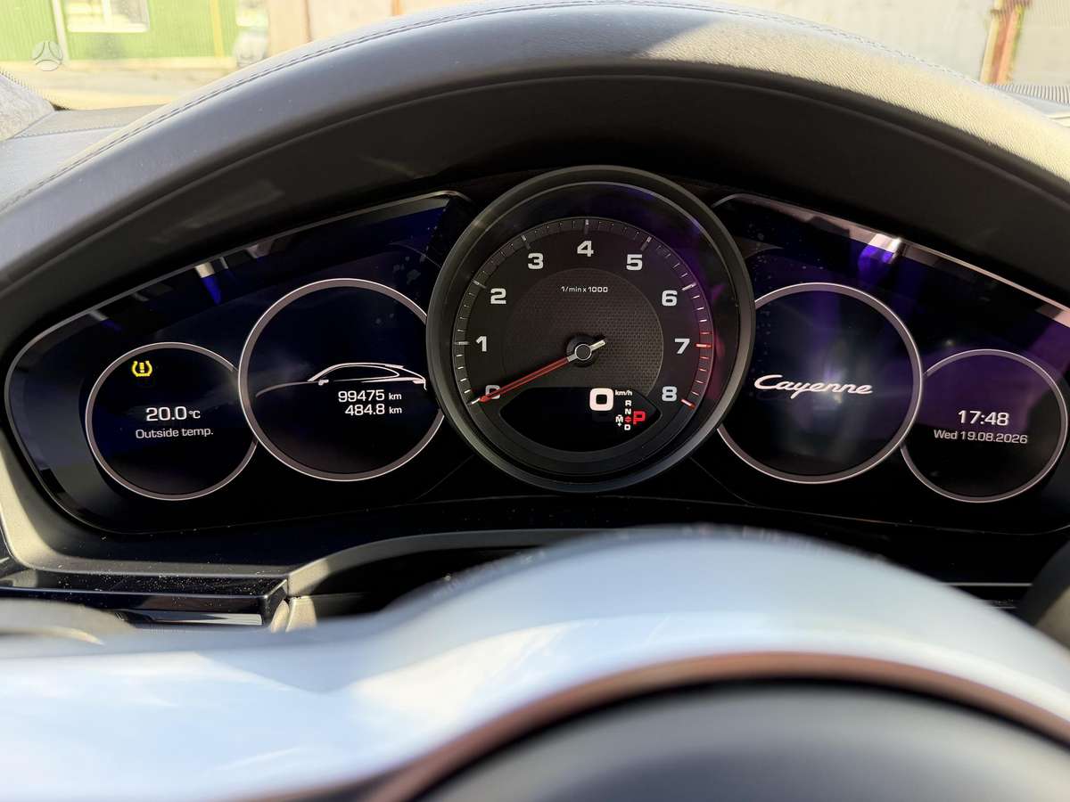 Porsche Cayenne Coupe - 8