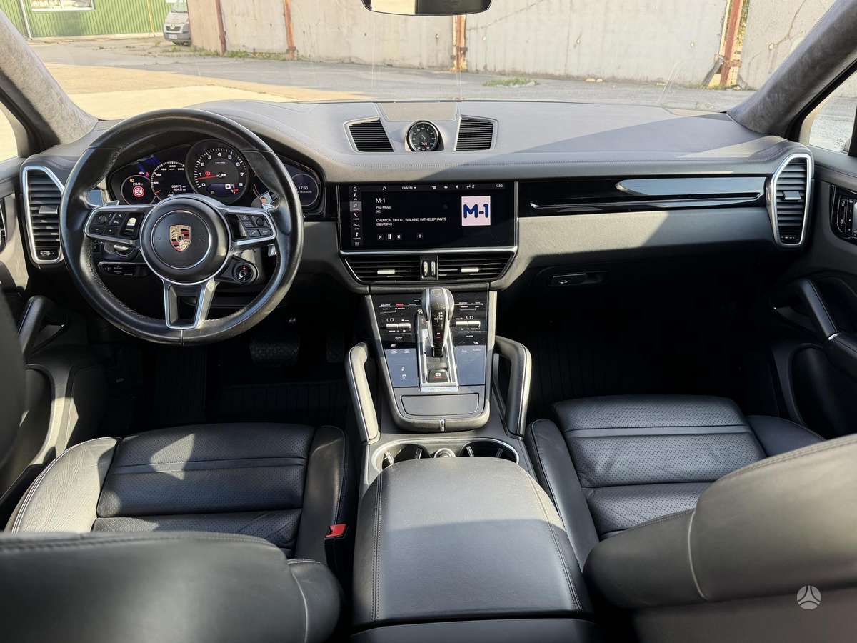 Porsche Cayenne Coupe - 11