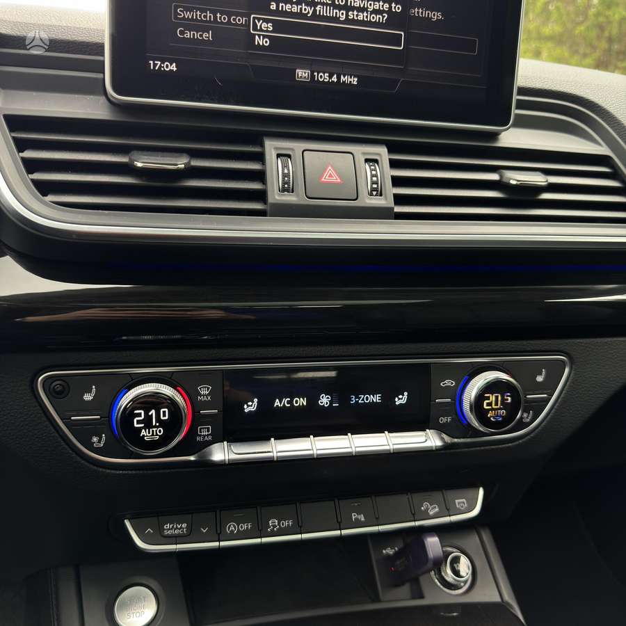 Audi Q5, 2.0 l., off-road / crossover