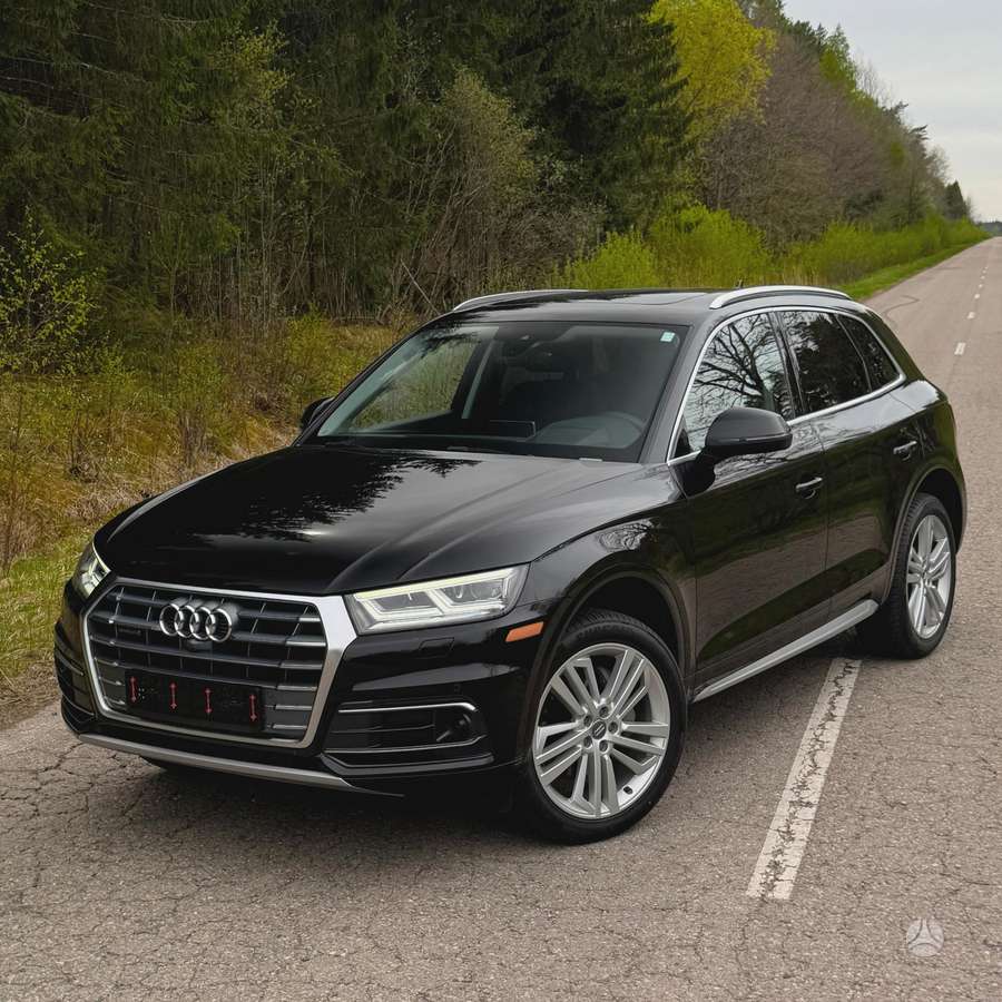 Audi Q5, 2.0 l., off-road / crossover