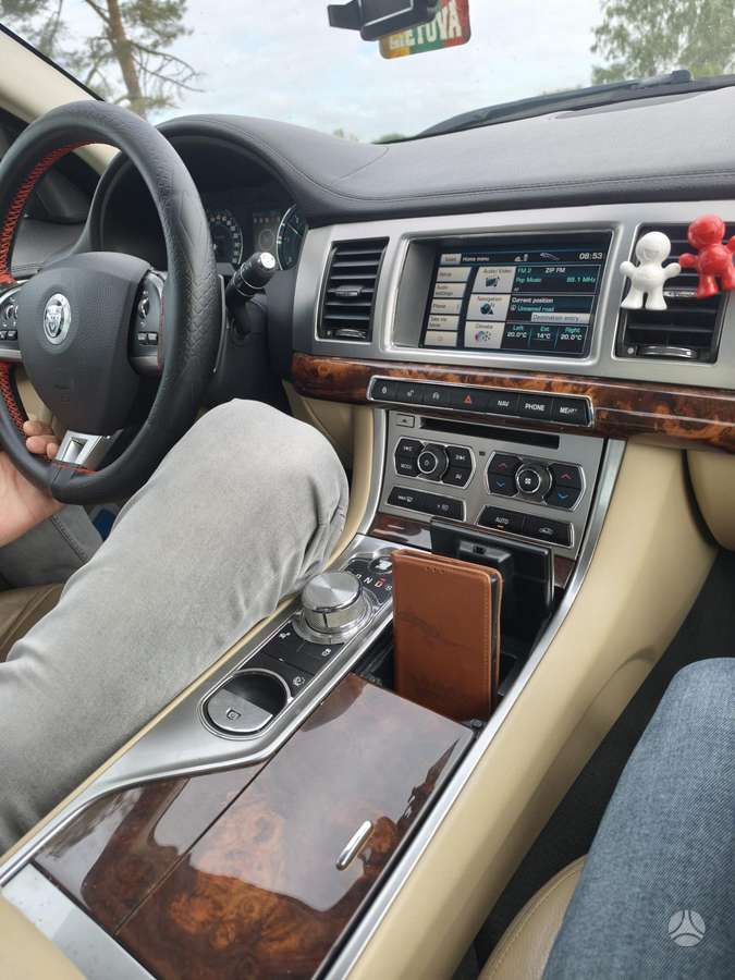 Jaguar XF, 2.2 l., Седан