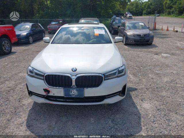 BMW 530, Седан