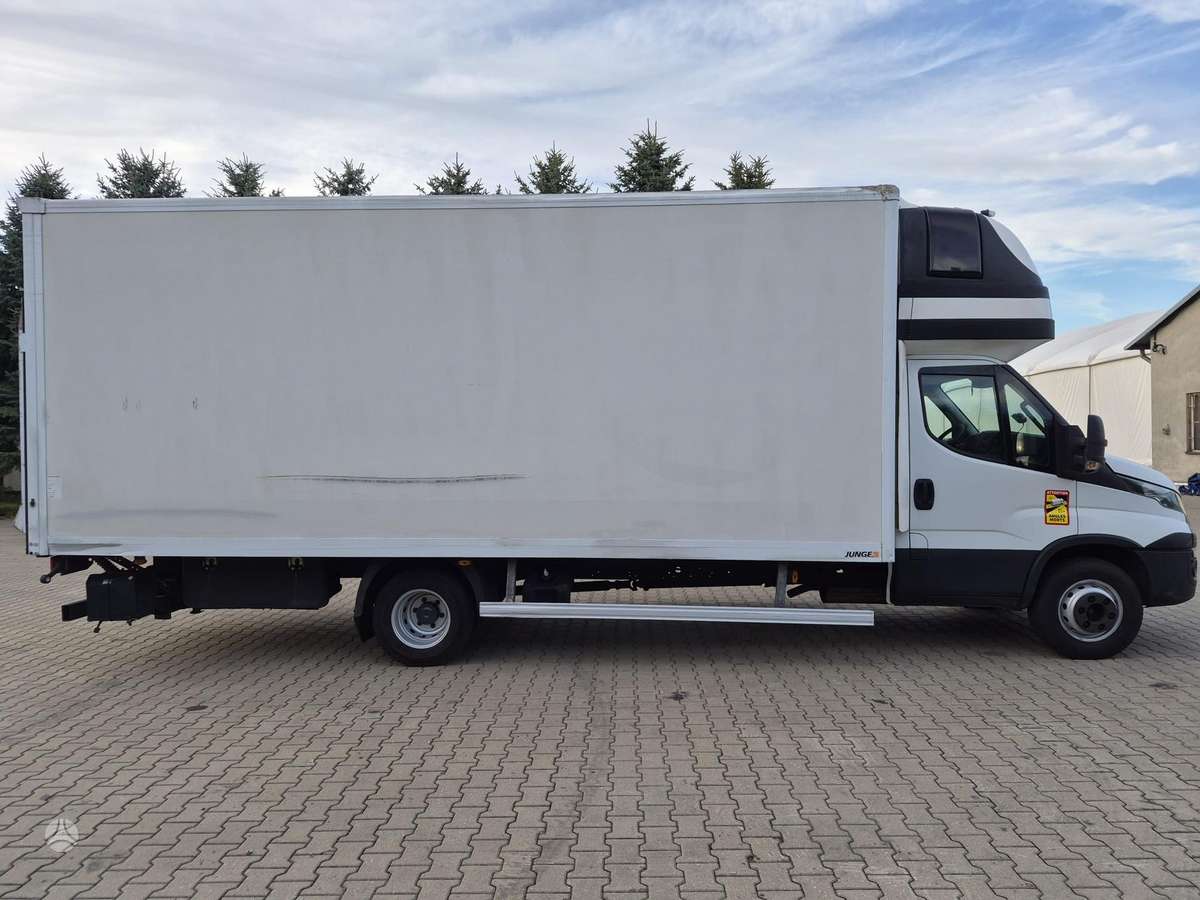 Iveco Daily, бортовые с шторами