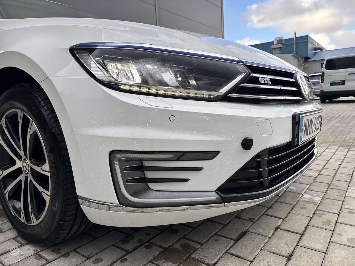 Volkswagen Passat - 9