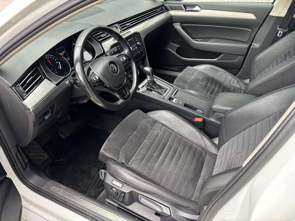 Volkswagen Passat - 12