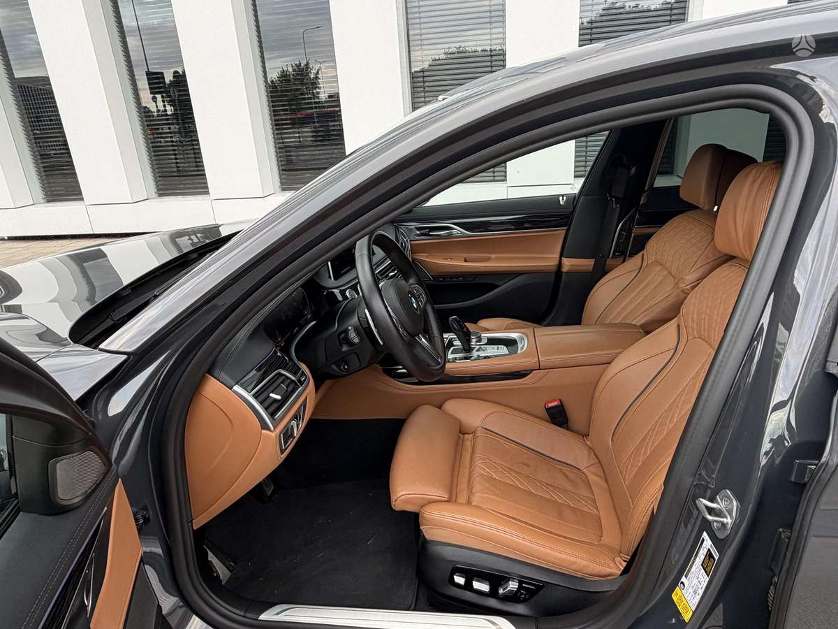 BMW 740, 3.0 l., Седан