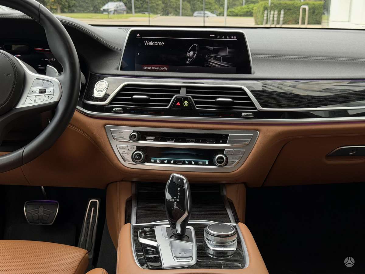 BMW 740, 3.0 l., Седан