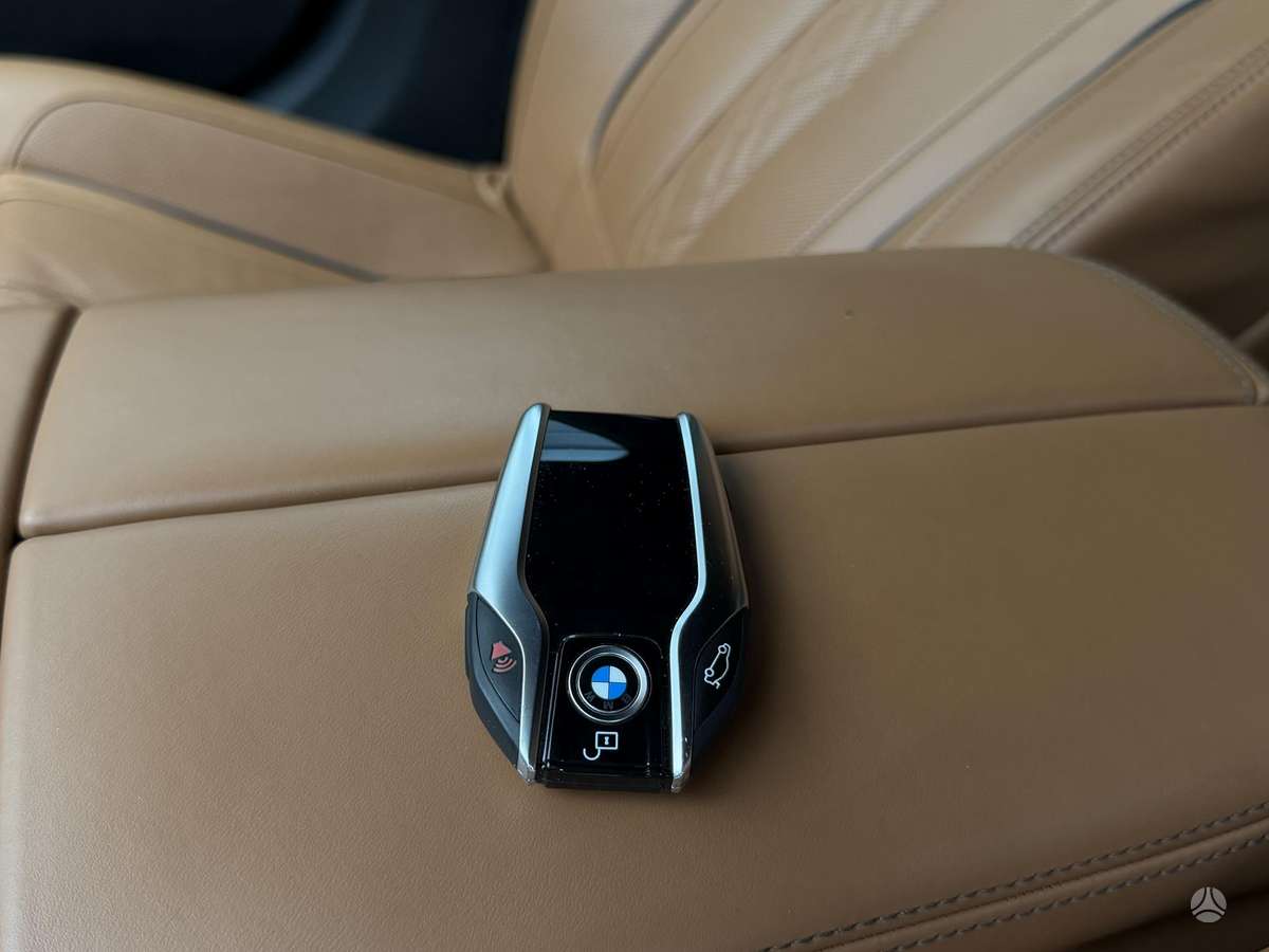BMW 740, 3.0 l., Седан