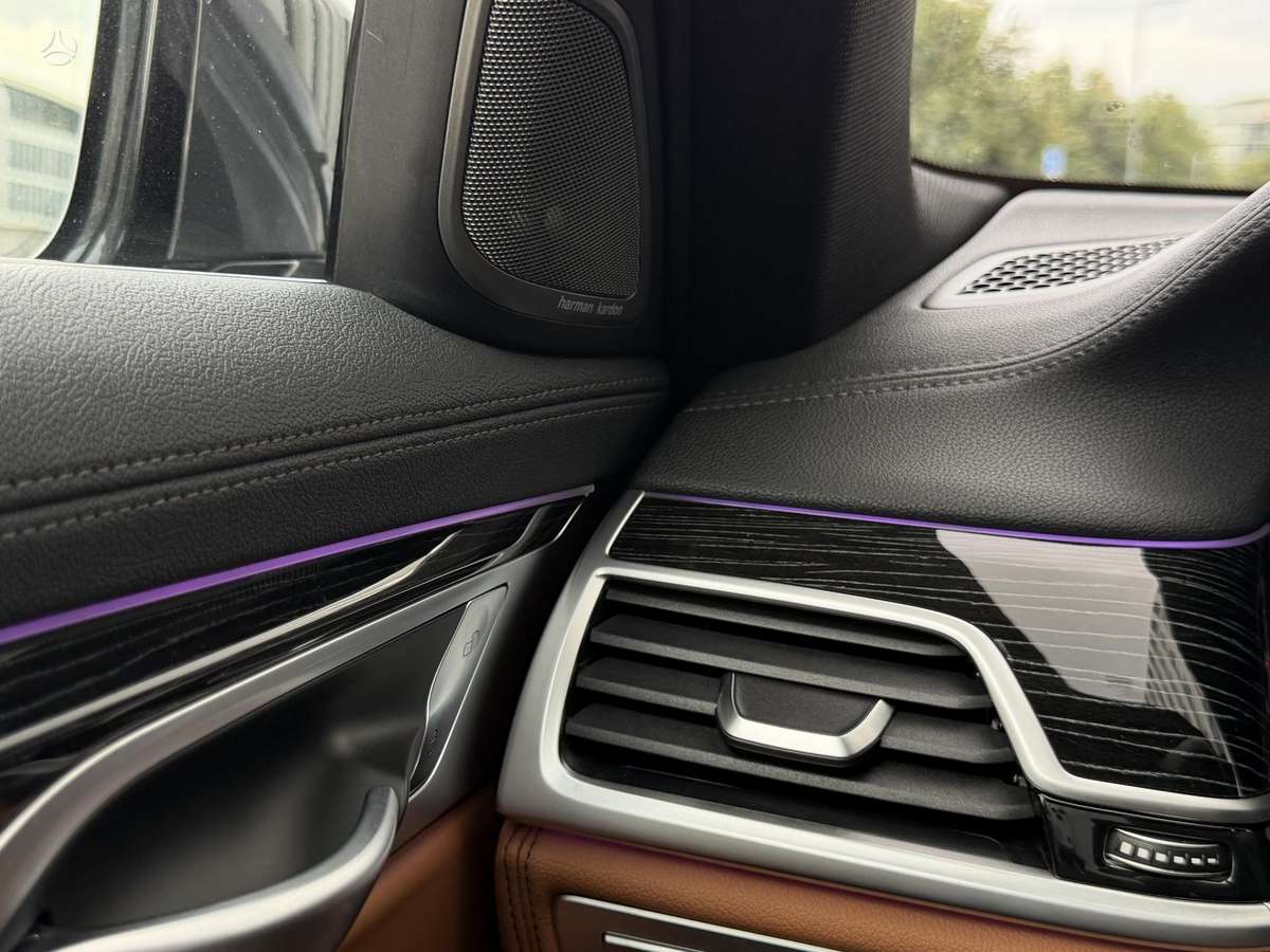 BMW 740, 3.0 l., Седан