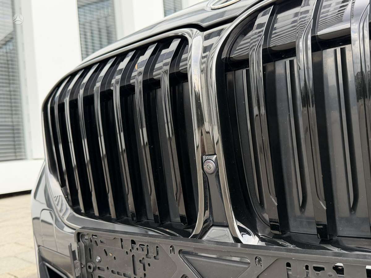 BMW 740, 3.0 l., Седан