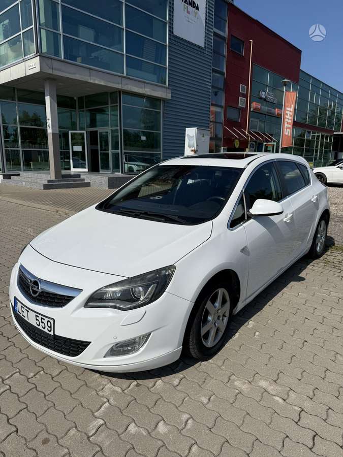 Opel Astra, 1.6 l., hatchback