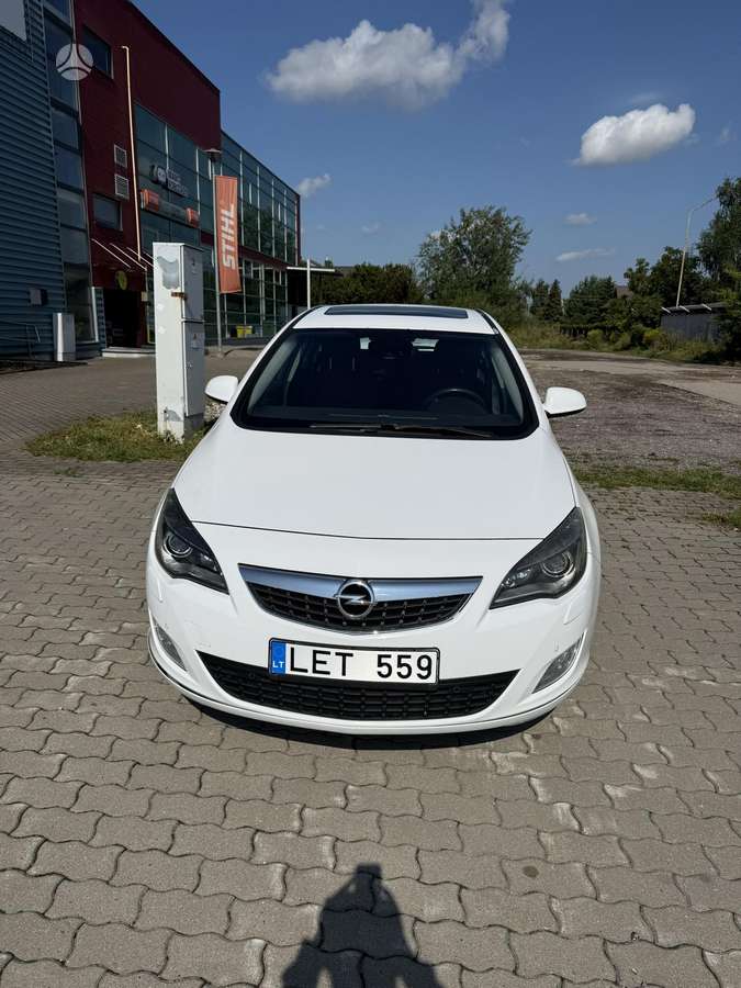 Opel Astra, 1.6 l., Хэтчбек