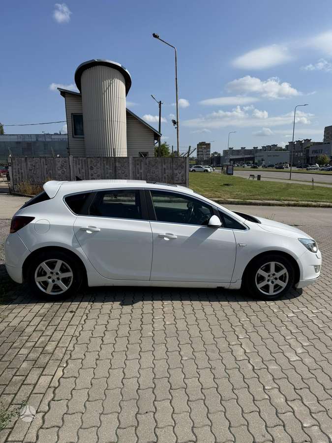 Opel Astra, 1.6 l., hatchback