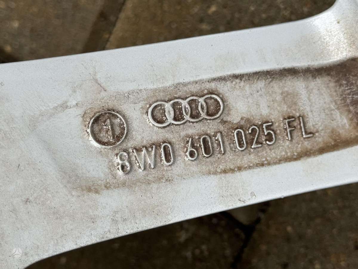 Audi, light alloy, R18