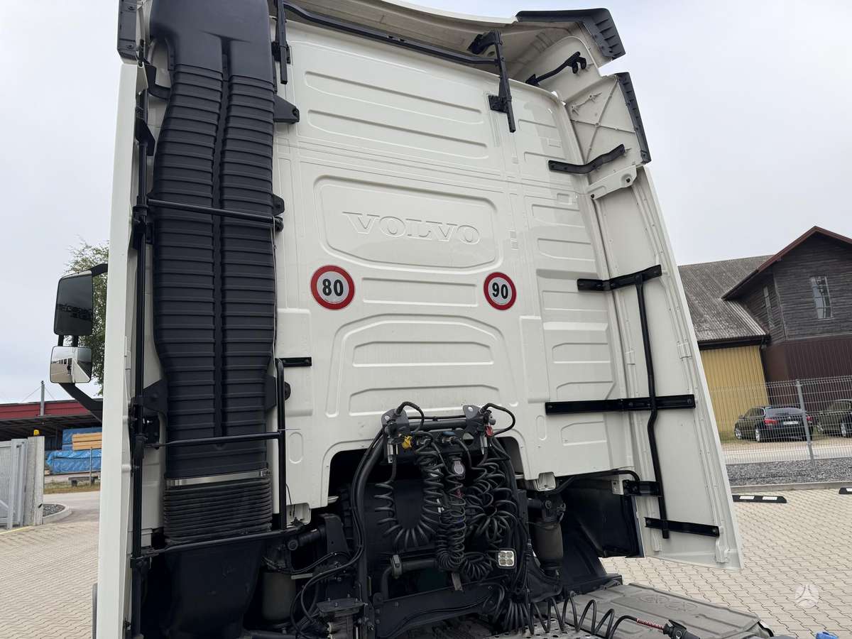 Volvo FH 460, double sleeper
