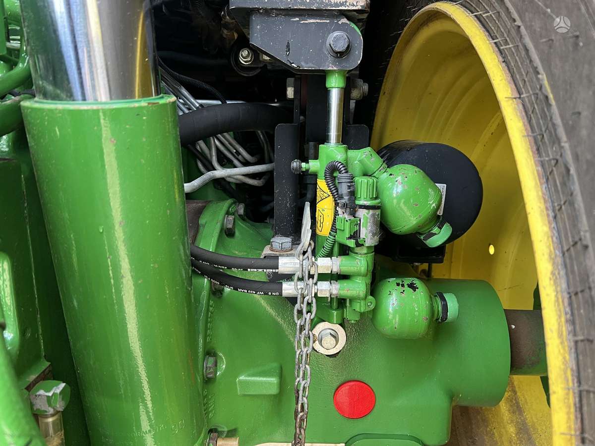 John Deere 6215R, тракторы