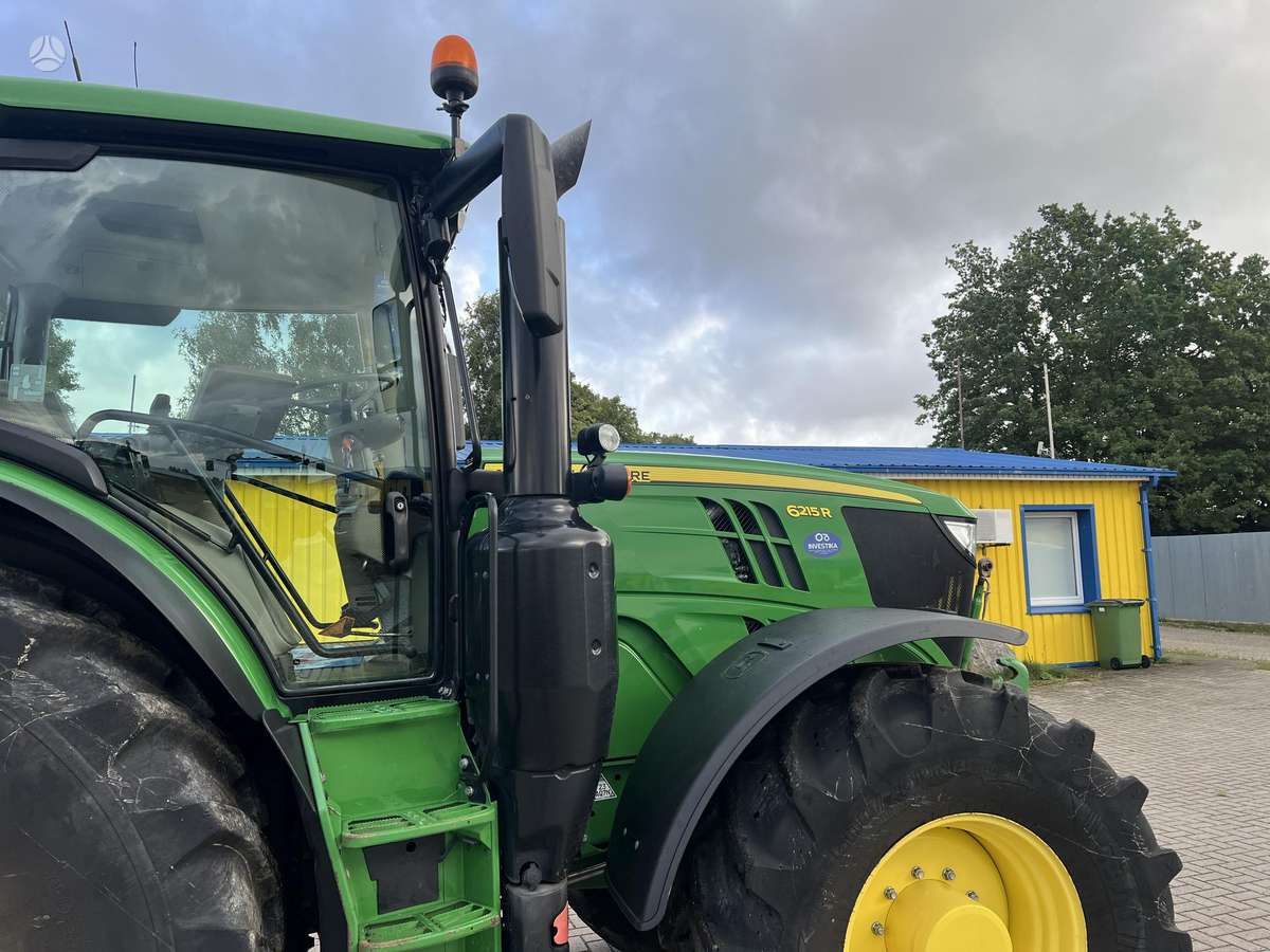 John Deere 6215R, тракторы