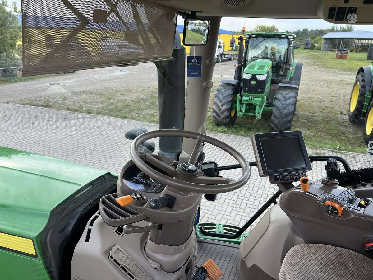John Deere 6215R, тракторы