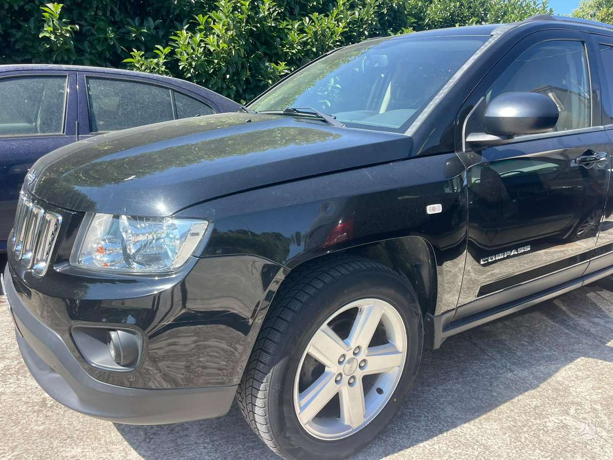 Jeep Compass, 2.1 l., off-road / crossover