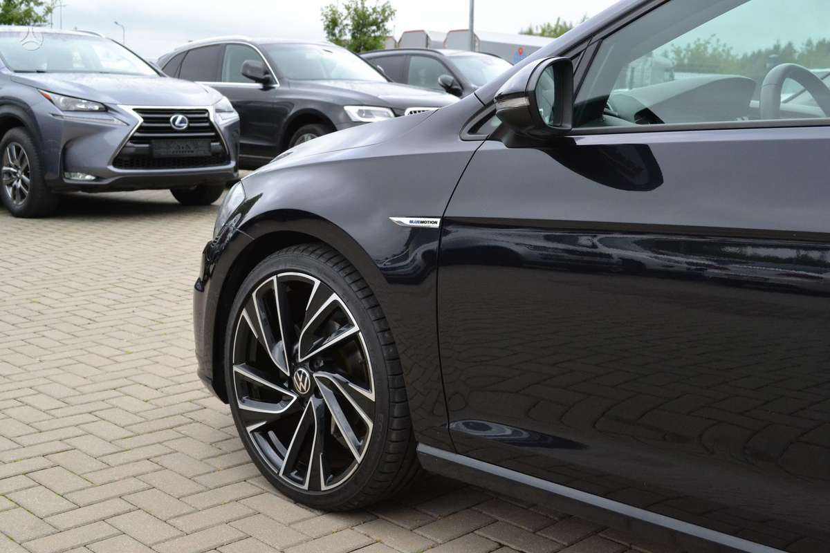 Volkswagen Golf - 5
