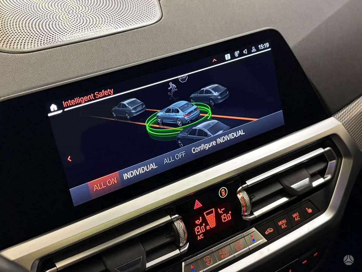 BMW 320, 2.0 l., Седан