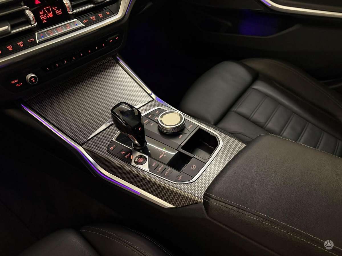 BMW 320, 2.0 l., Седан