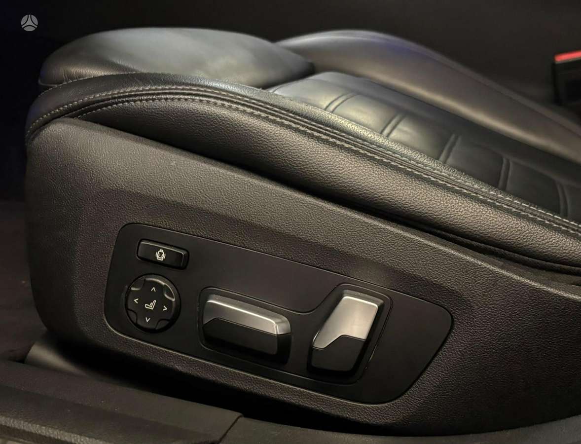 BMW 320, 2.0 l., Седан