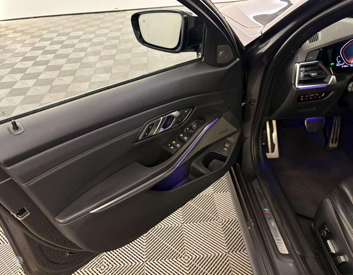 BMW 320, 2.0 l., Седан