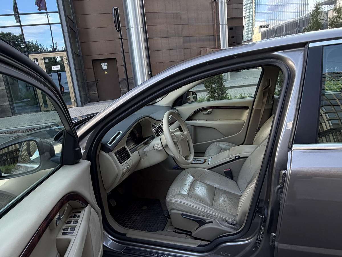 Volvo S80, 2.4 l., Седан
