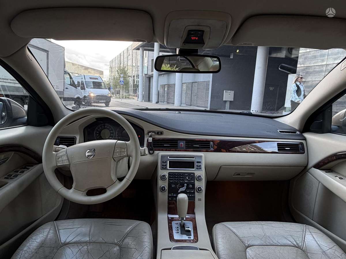Volvo S80, 2.4 l., Седан