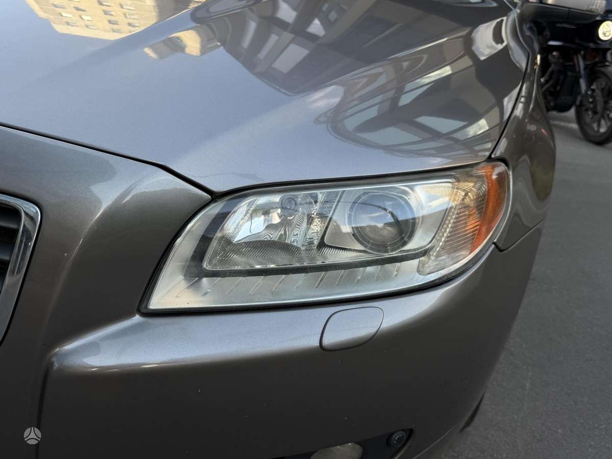 Volvo S80, 2.4 l., Седан